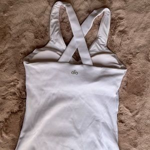 Alo yoga elevate tank